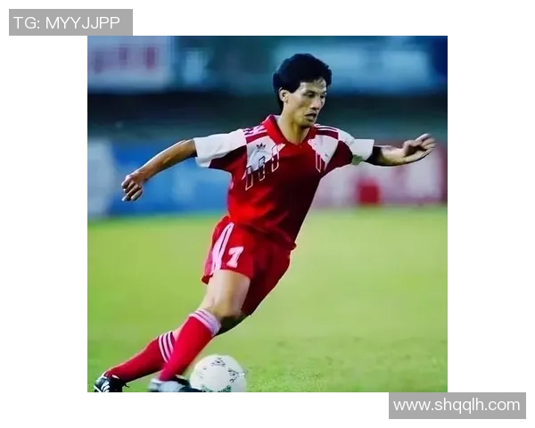 追逐足球明星的辉煌瞬间与成功背后的故事揭秘