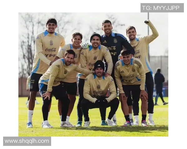 足球明星们纷纷模仿梅西的技巧与风格展现个人魅力与足球魅力 足球明星们纷纷模仿梅西的技巧与风格展现个人魅力与足球魅力